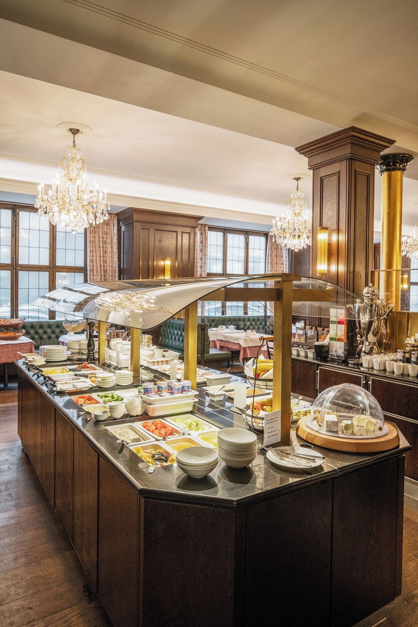 Daily buffet breakfast for a fee