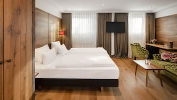 Superior Double or Twin Room | Premium bedding, down comforters, Select Comfort beds, minibar