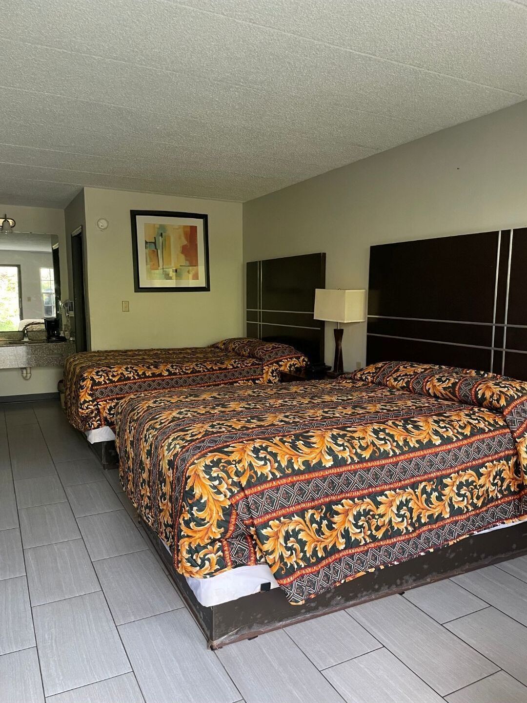 Double Room, 2 Double Beds | Iron/ironing board, free WiFi, bed sheets