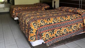 Double Room, 2 Double Beds | Iron/ironing board, WiFi (free), bed sheets - Deerfield Inn (Xenia)