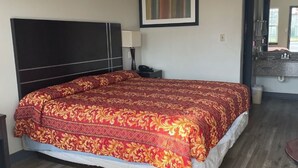 Standard Room, 1 King Bed | Private kitchen | Coffee/tea maker, fridge, microwave - Deerfield Inn (Xenia)