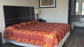 标准房, 1 张特大床 | 私人厨房 | 冰箱、微波炉、茶具/咖啡用具