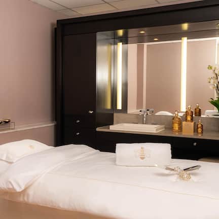 Couples treatment rooms, steam room, Turkish bath, body treatments