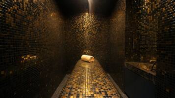Couples treatment room(s), steam room, Turkish bath/hammam
