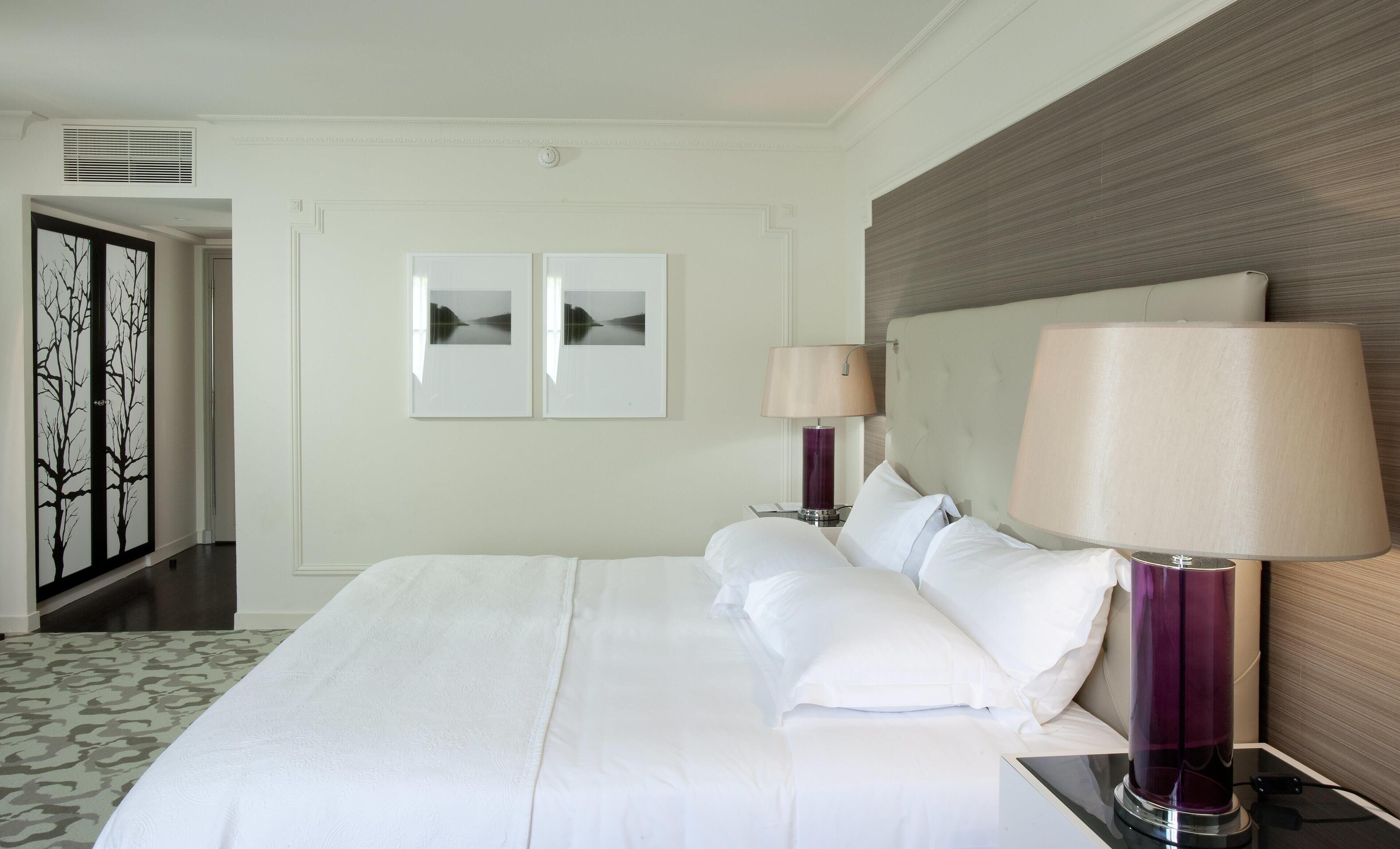 Room, 1 King Bed (Pavillon 4 star)