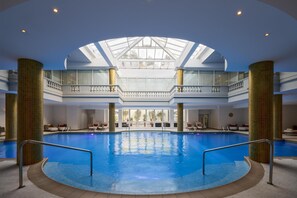 Indoor pool, open 7:00 AM to 9:00 PM, sun loungers - Waldorf Astoria Versailles - Trianon Palace (Versailles)