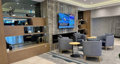 Holiday Inn Burlington Conference Centre by IHG