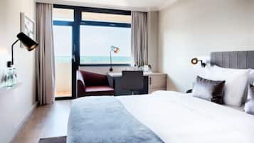 1 bedroom, premium bedding, minibar, in-room safe