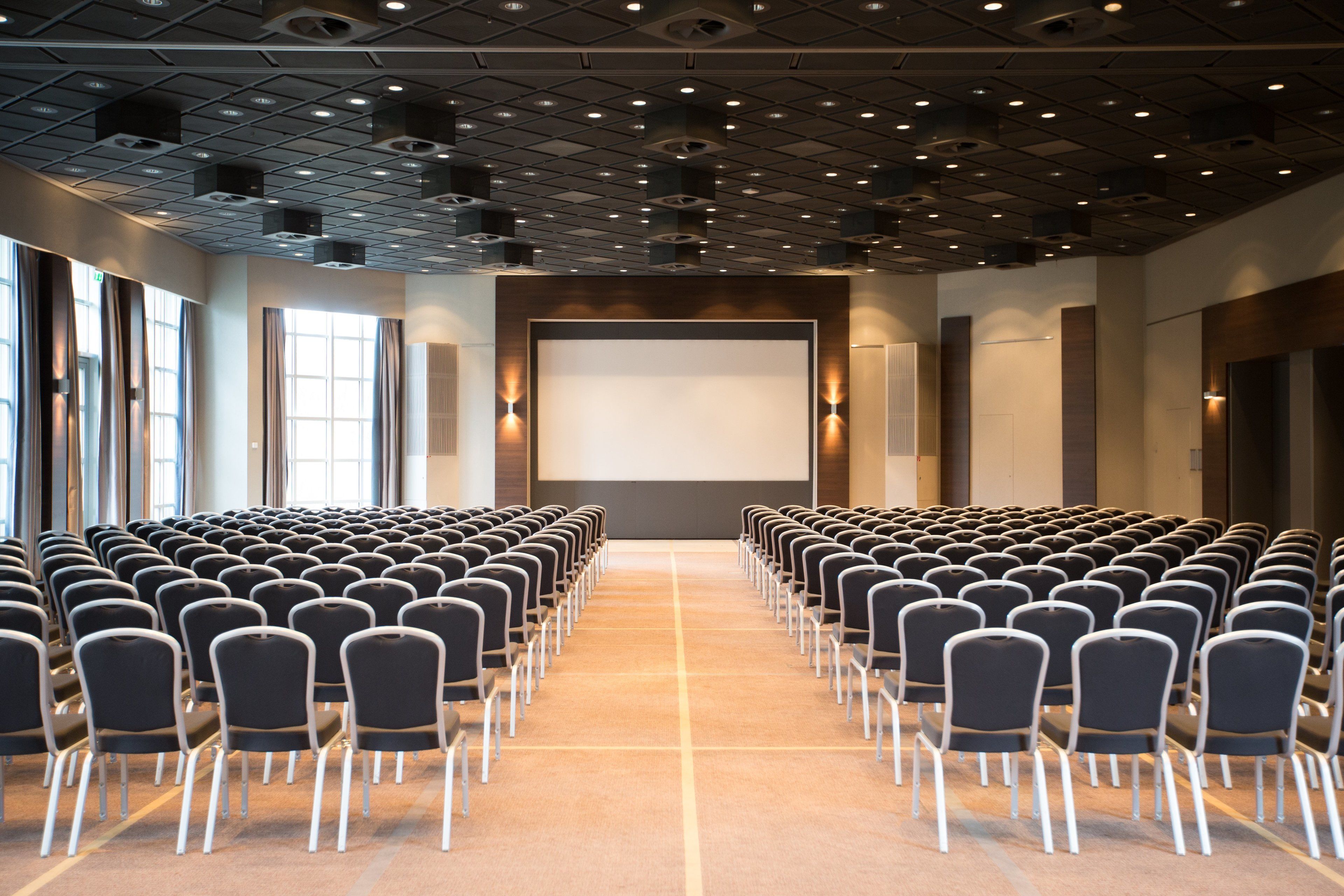 Photo - Crowne Plaza Frankfurt Congress Hotel by IHG