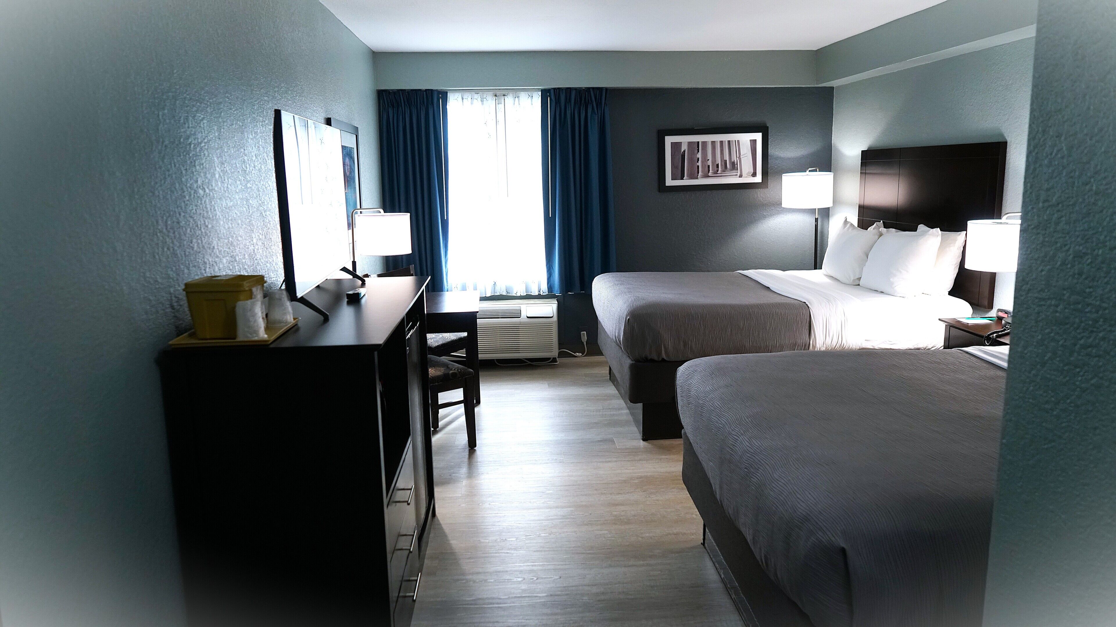 Pillowtop beds, in-room safe, desk, laptop workspace