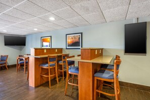 Free daily continental breakfast - Best Western Port Clinton (Port Clinton)