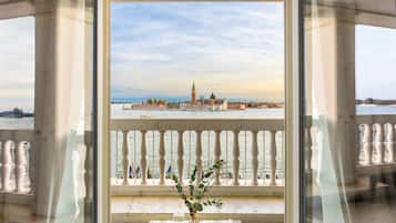 Junior-Studiosuite, Terrasse, Blick auf die Lagune | Ausblick vom Zimmer