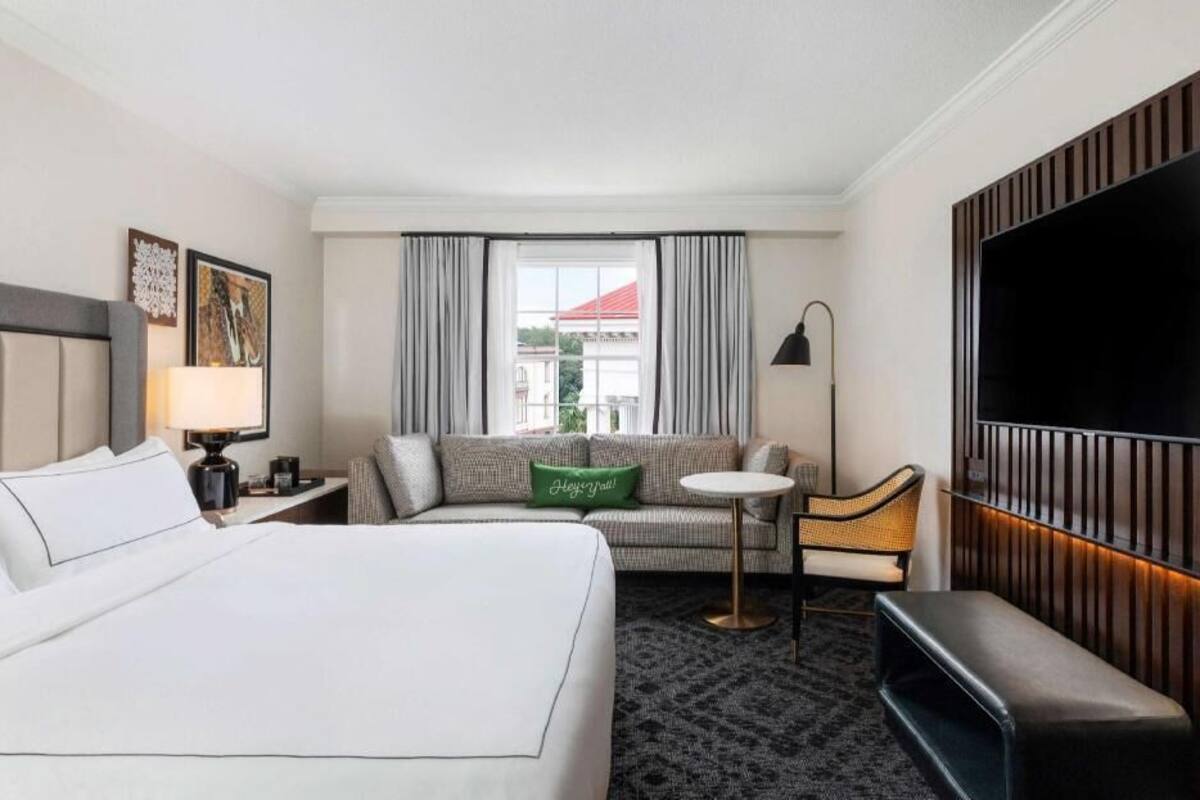 In-room safe, individually decorated, individually furnished, desk