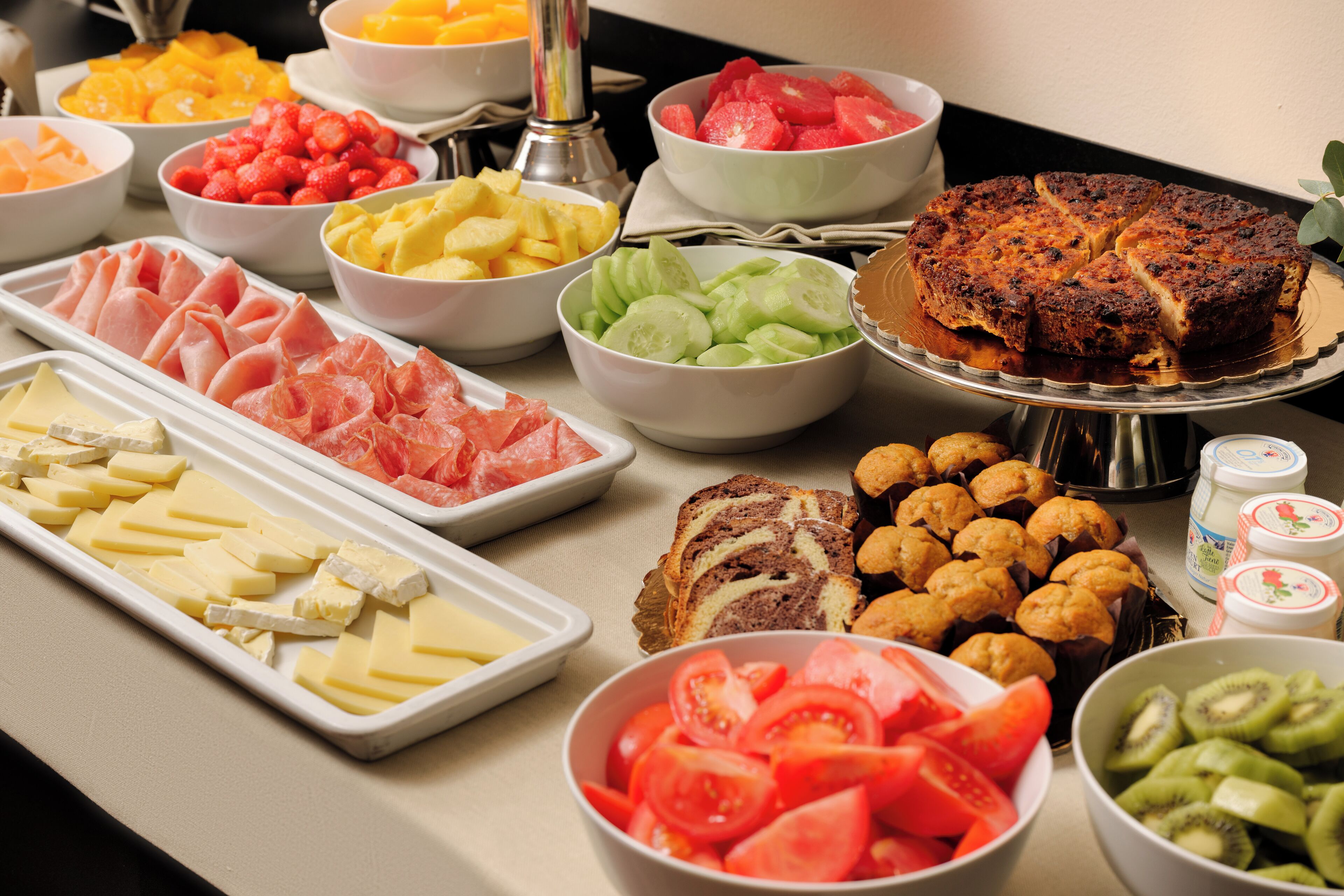 breakfast (eur 15 per person)