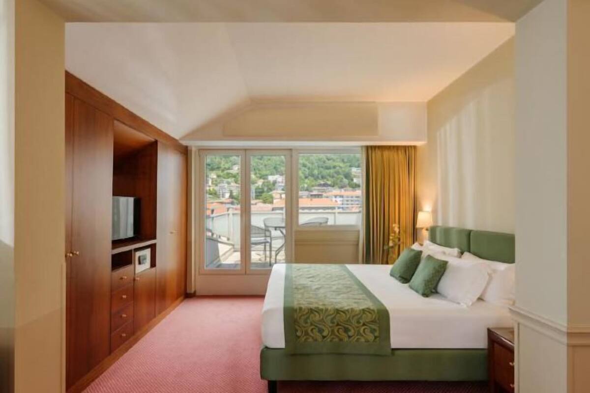 Ropa de cama de alta calidad y minibar