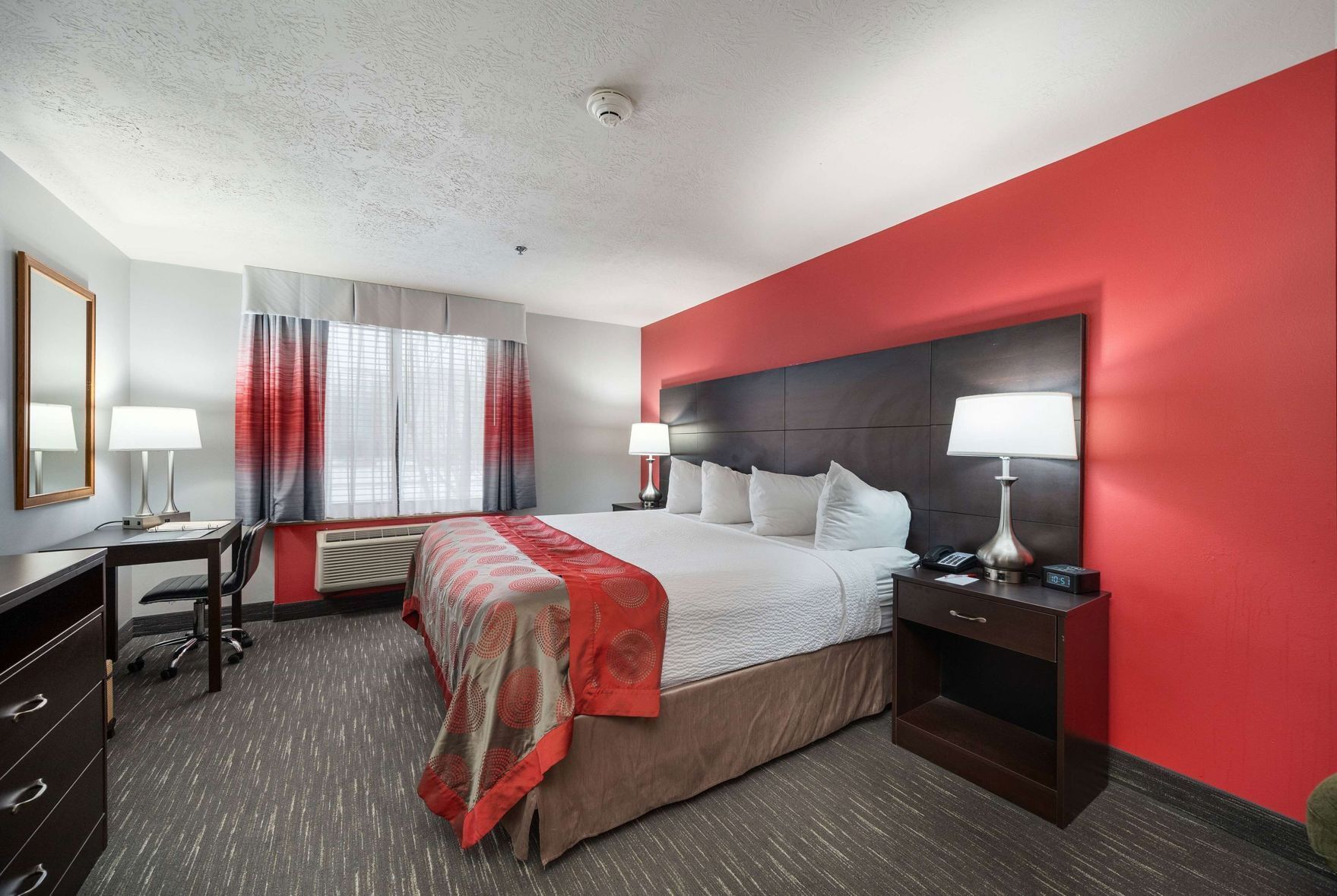 In-room safe, desk, iron/ironing board, free WiFi