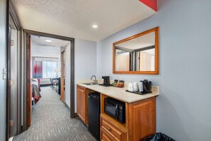 In-room safe, desk, iron/ironing board, free WiFi