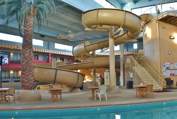 3 indoor pools, open 9:00 AM to 10:00 PM, sun loungers