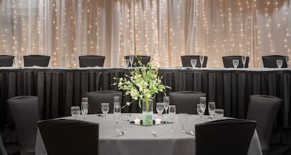 Holiday Inn Hotel & Suites Des Moines - Northwest by IHG
