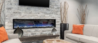 Holiday Inn Hotel & Suites Des Moines - Northwest by IHG