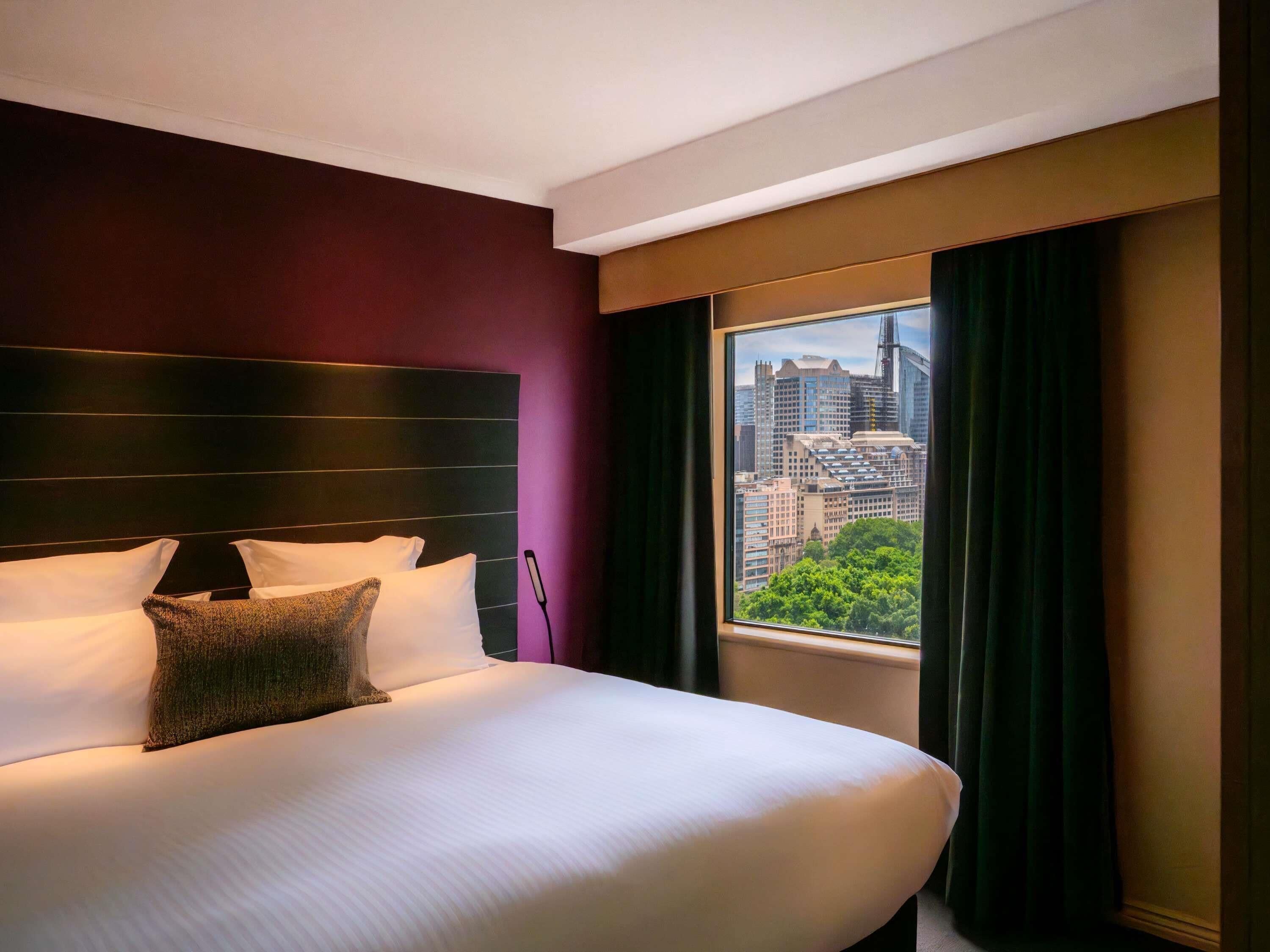 주니어 스위트, 퀸사이즈침대 1개 | 이탈리아 프레떼 시트, 고급 침구, 필로우탑 침대, 미니바