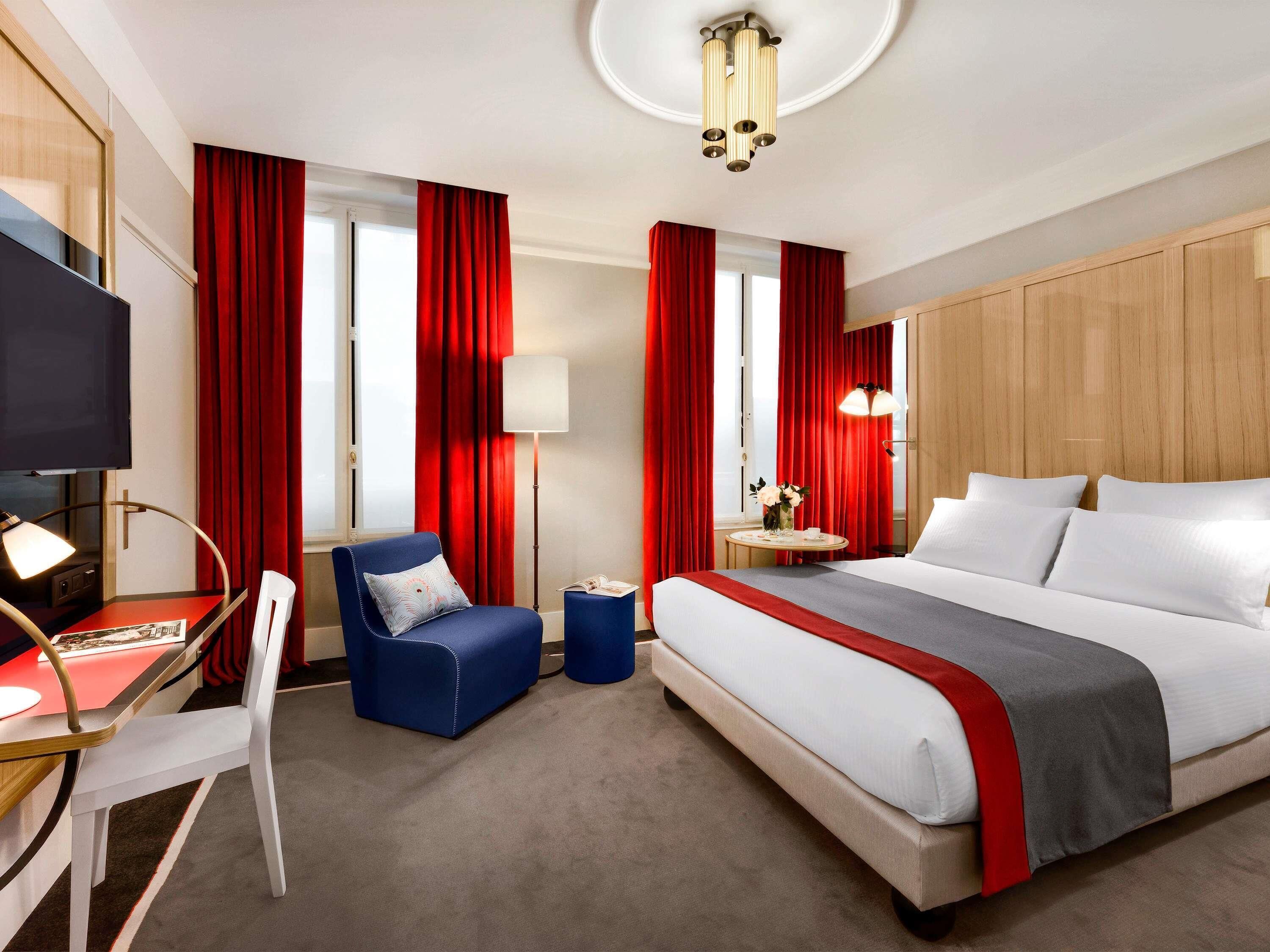 Superior Room, 1 Queen Bed | Premium bedding, minibar (free items), in-room safe, desk
