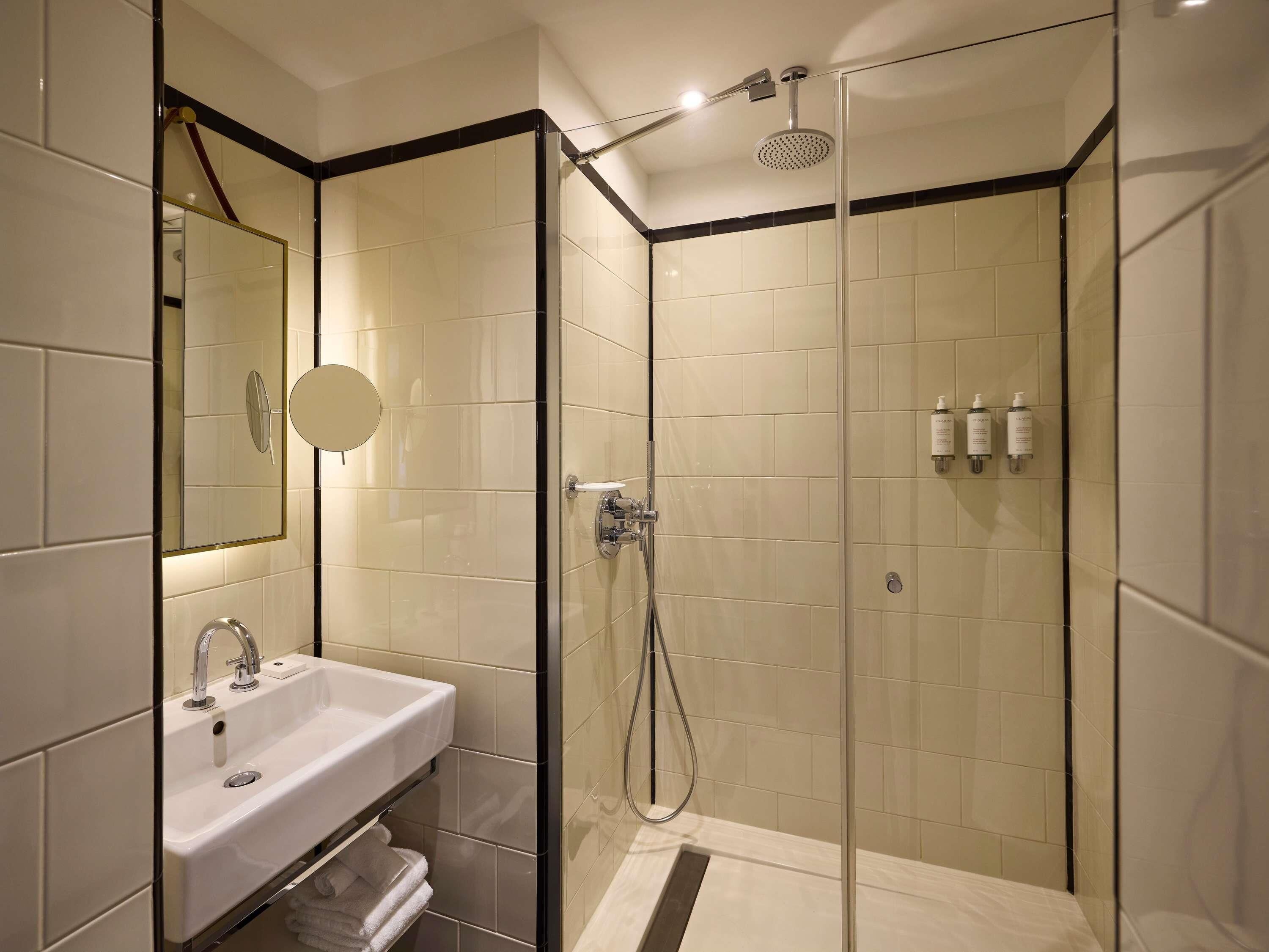 Premium bedding, free minibar, in-room safe, desk