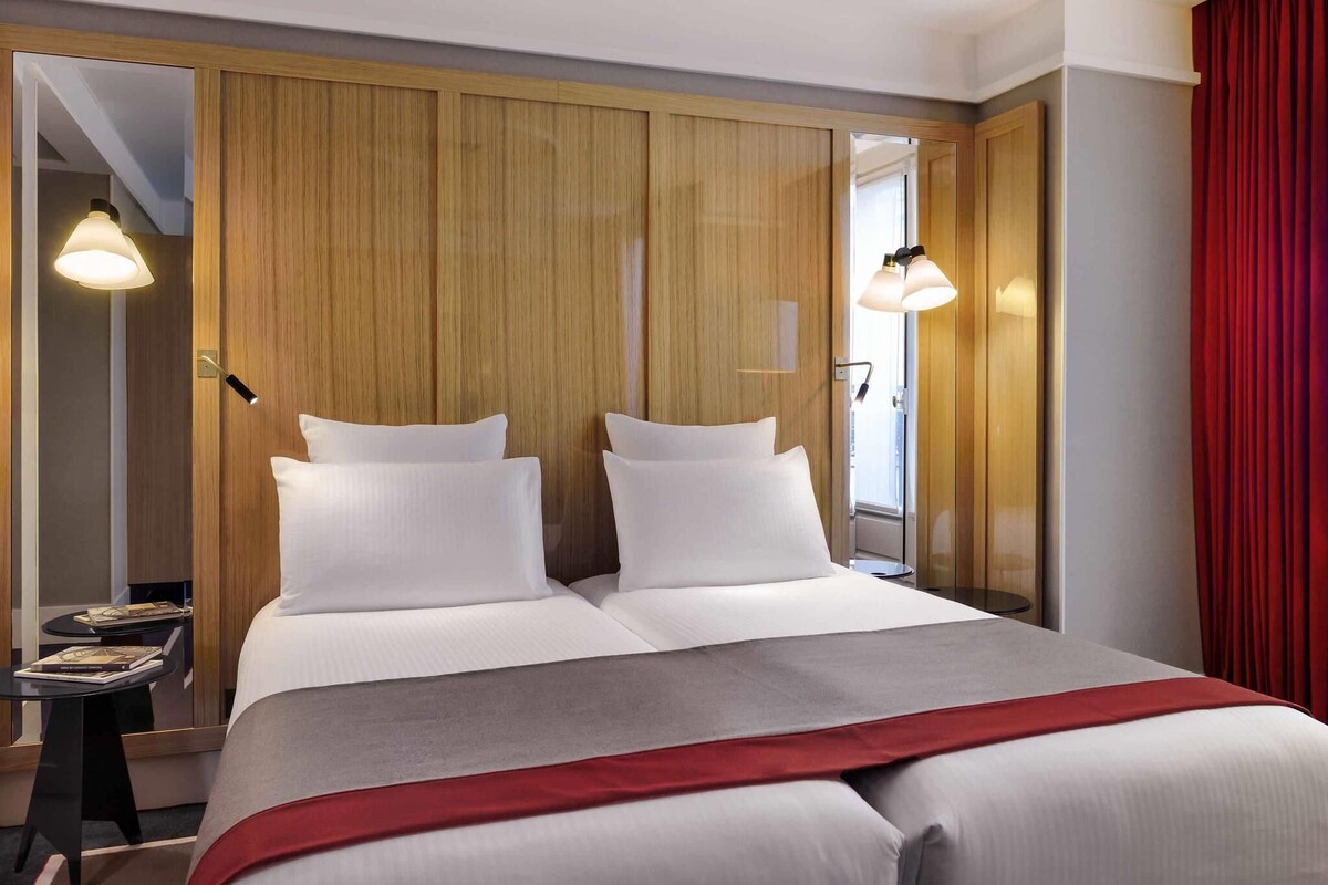Superior Room, 2 Twin Beds | Premium bedding, minibar (free items), in-room safe, desk