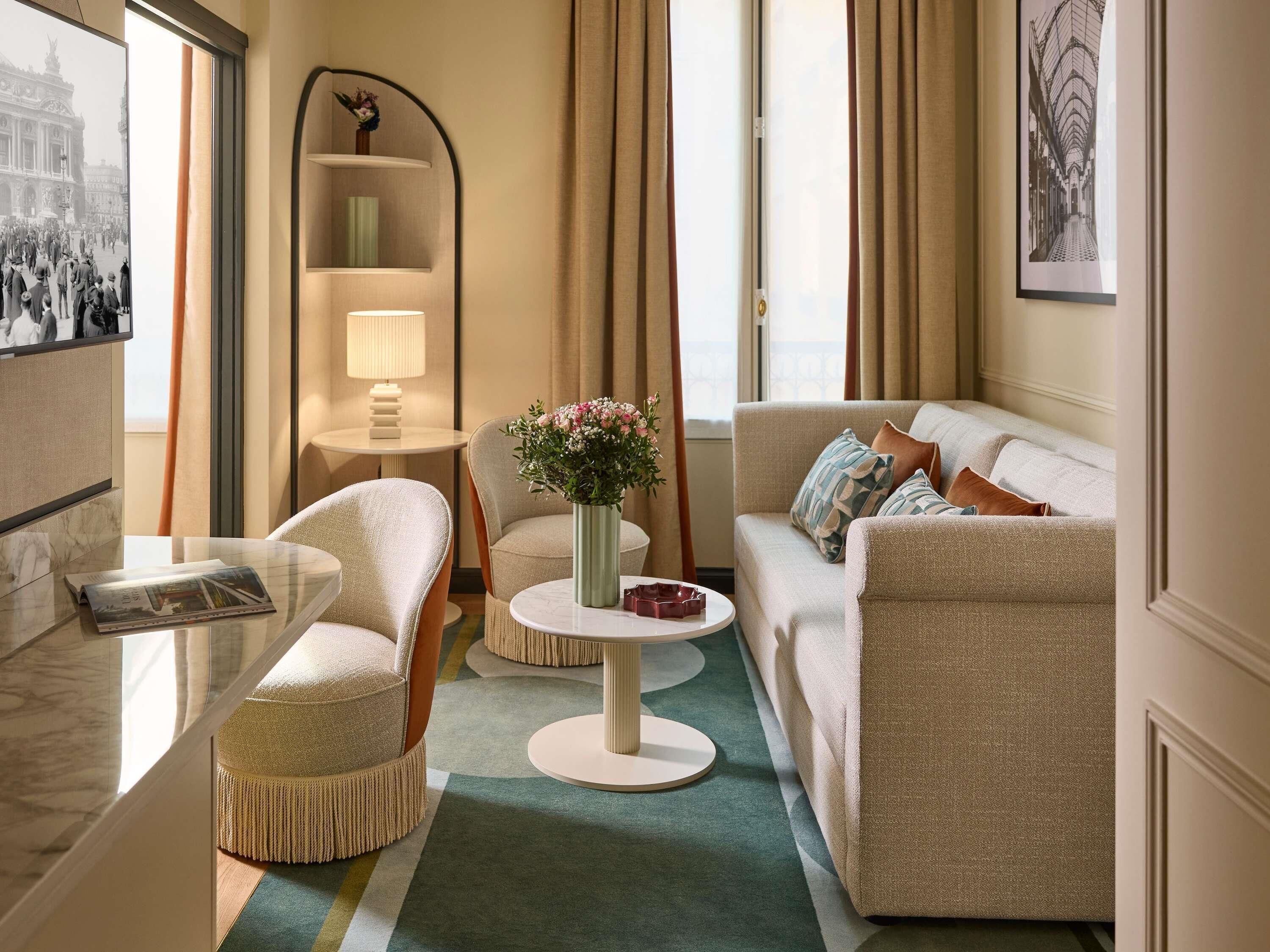Deluxe Suite, 1 King Bed, 2 Bathrooms | Premium bedding, free minibar, in-room safe, desk