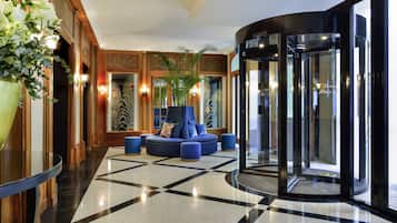 Sala de estar en el lobby