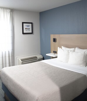 Standard Room, 1 Queen Bed, Non Smoking