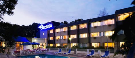 Außenpool (je nach Saison geöffnet)