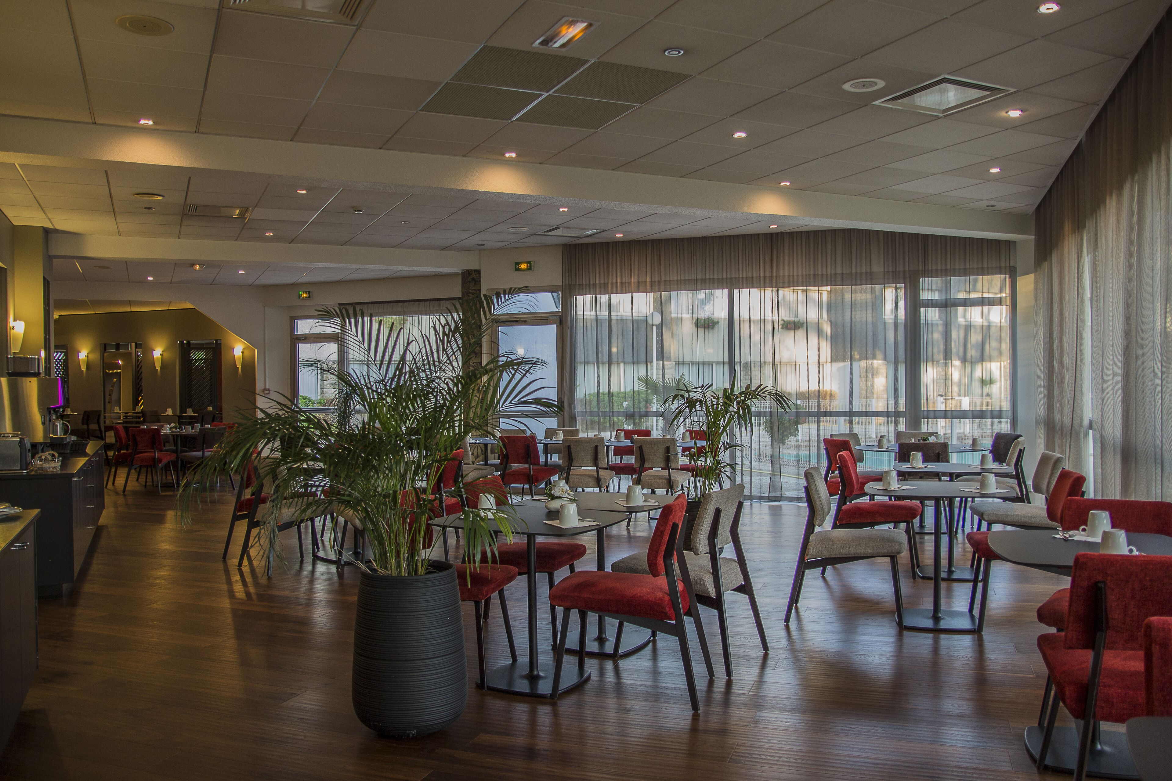 breakfast, dinner served; french cuisine, pool views