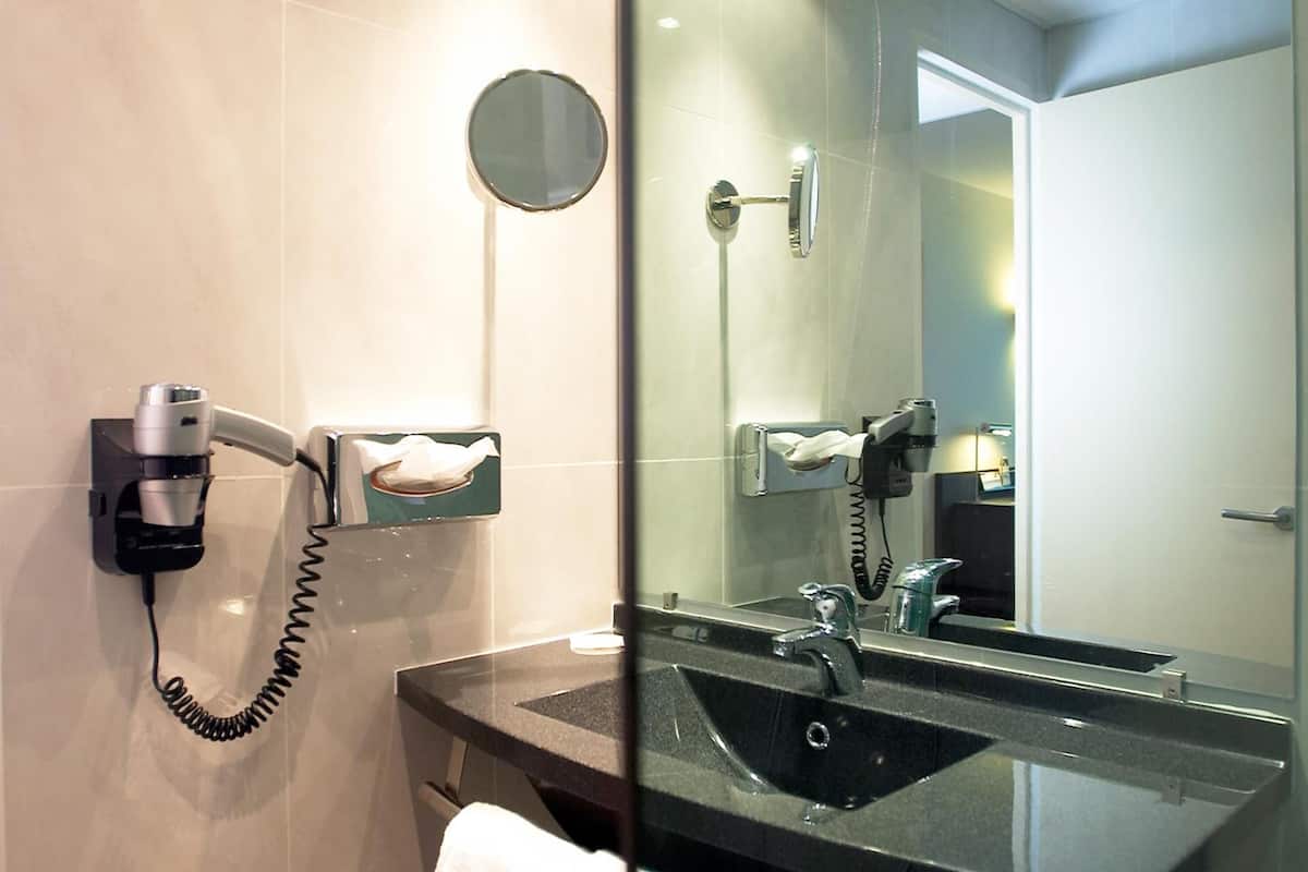 free toiletries, hair dryer, towels