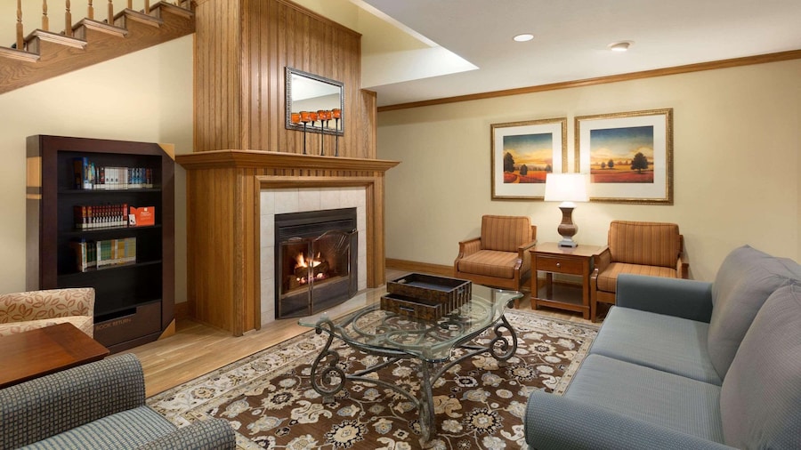 Country Inn & Suites by Radisson, Rochester, MN