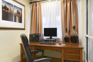 Business center - Country Inn & Suites by Radisson, Rochester, MN (Rochester)