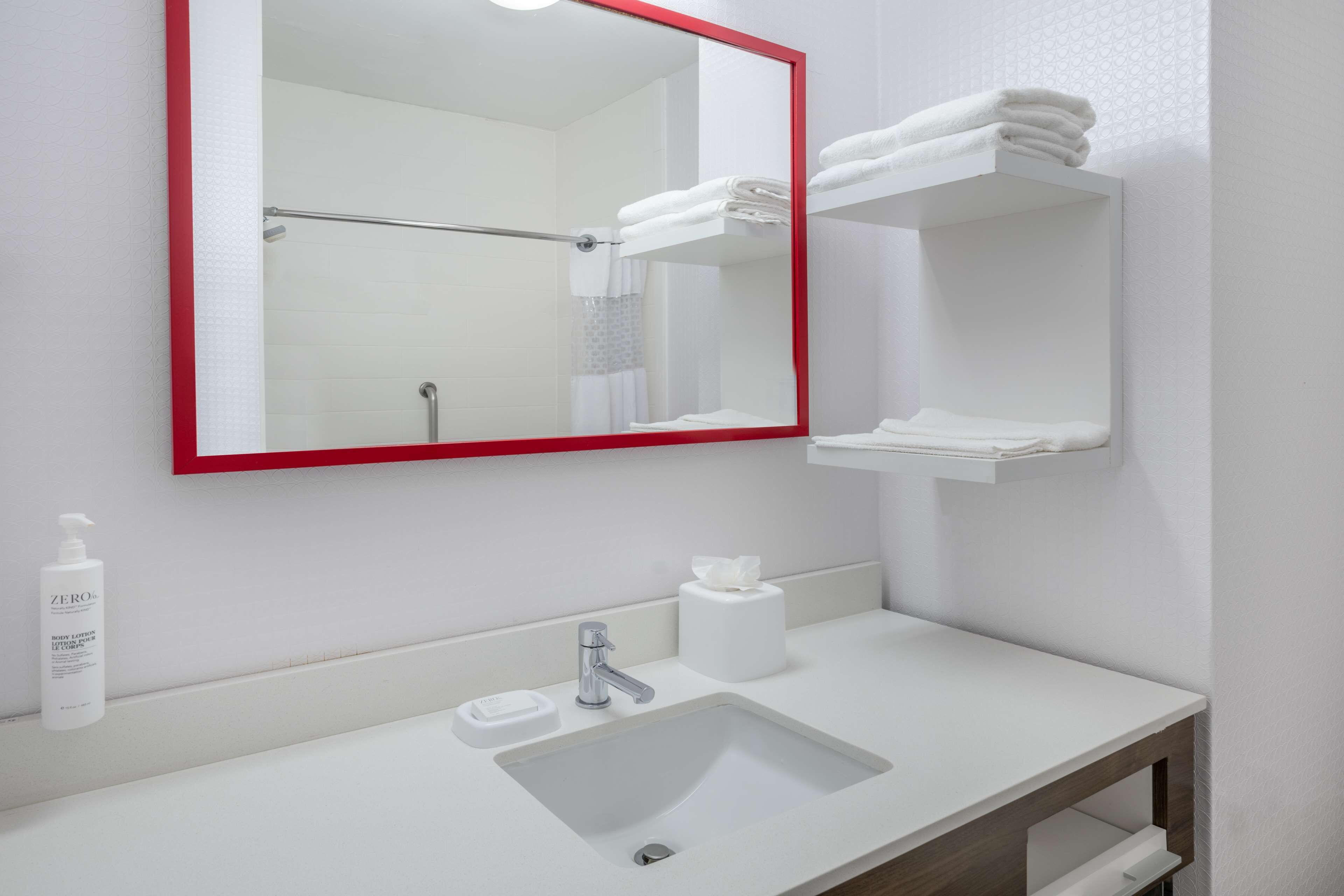 room, 1 king bed with sofa bed, non smoking (study) | bathroom | combined shower/bathtub, hair dryer, towels, soap