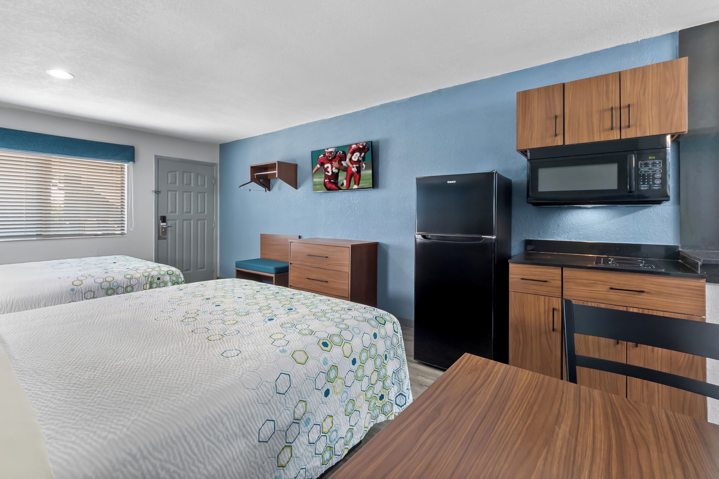 Free cribs/infant beds, free WiFi, bed sheets