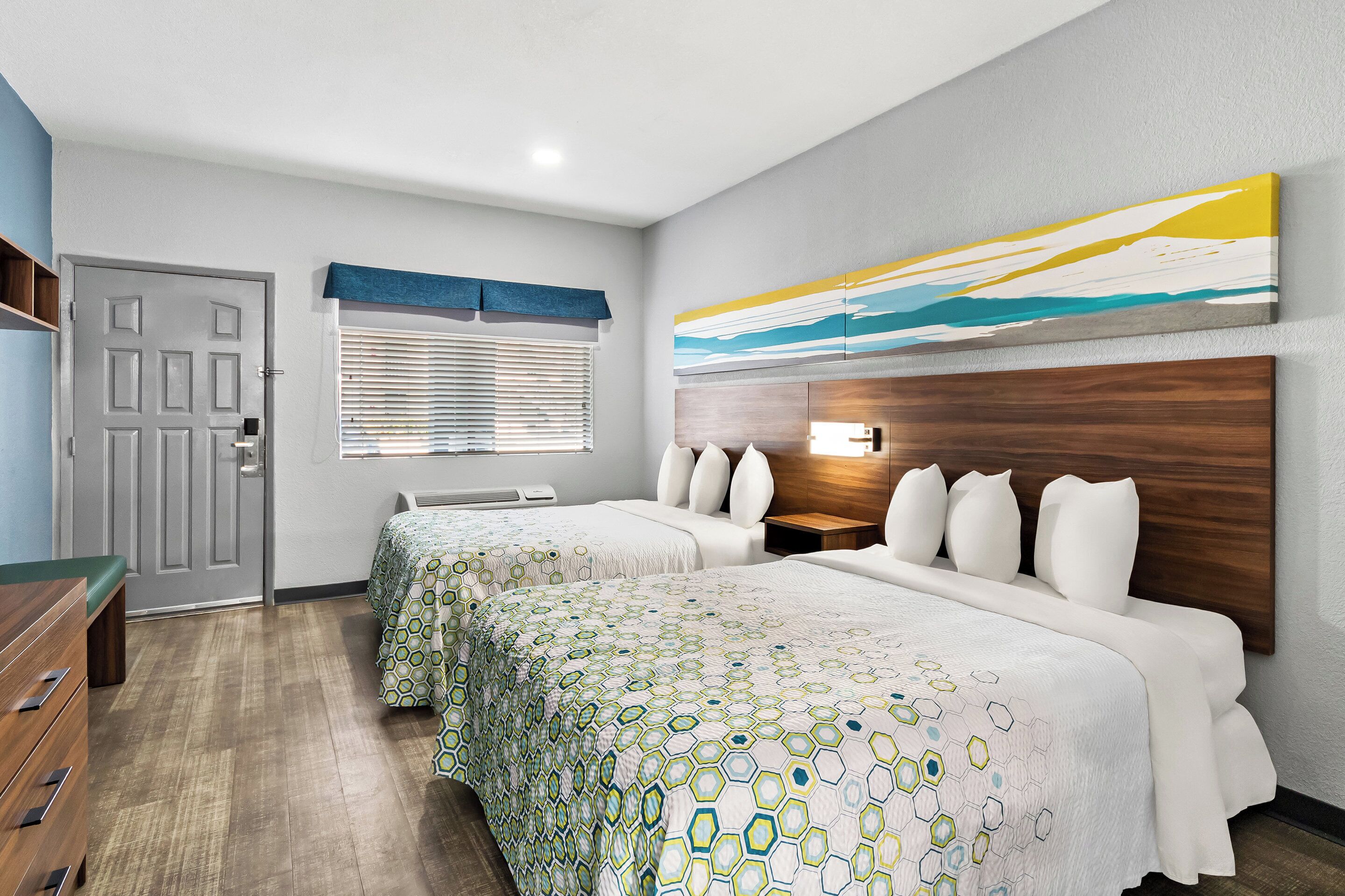 Studio, 2 Queen Beds, Accessible, Non Smoking (Stovetop) | Free cribs/infant beds, free WiFi, bed sheets