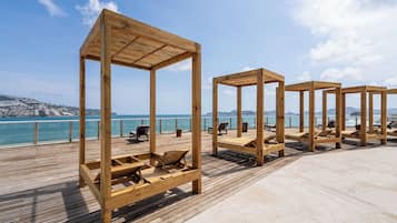 Sun deck