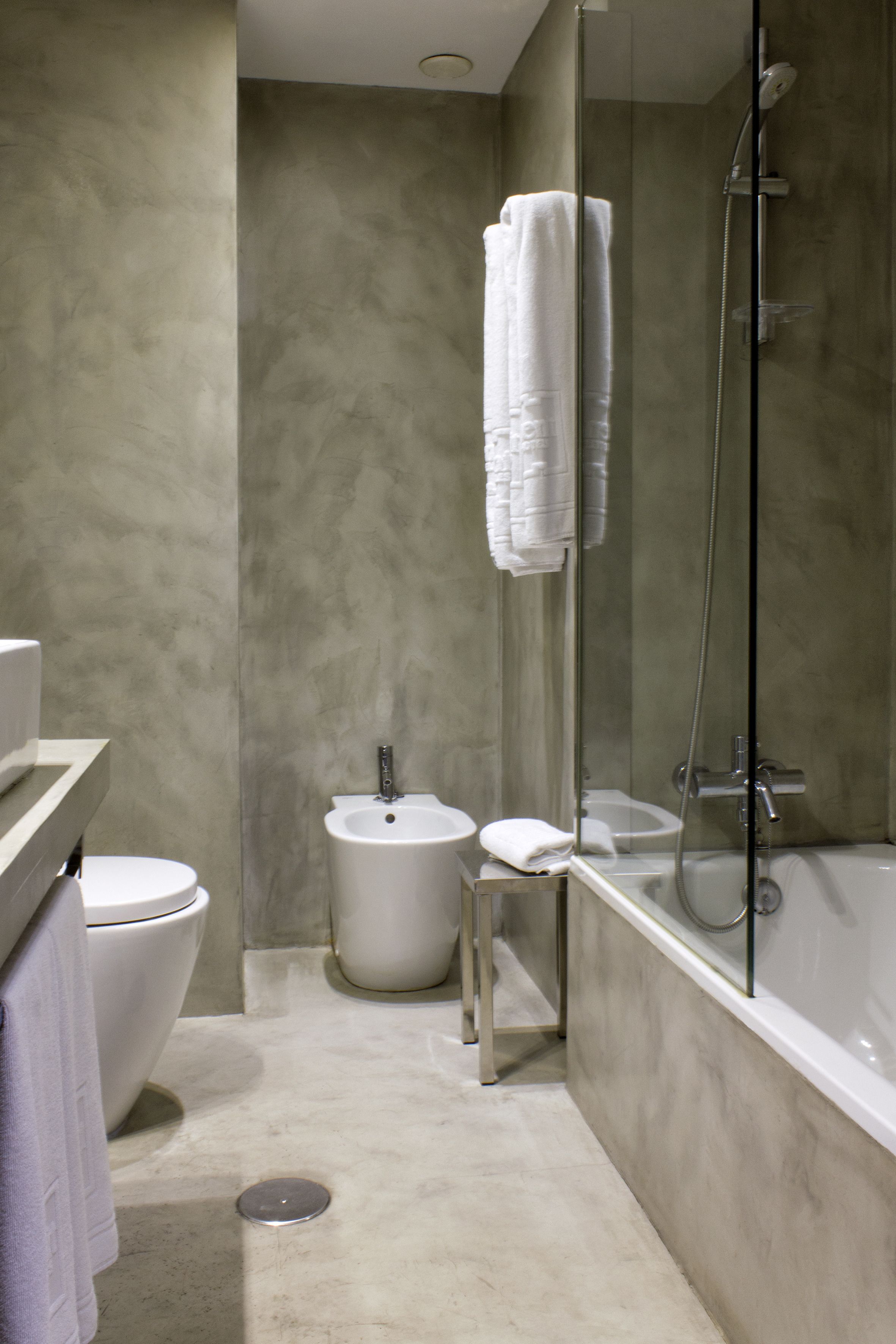 free toiletries, hair dryer, bidet, towels