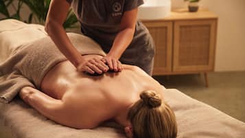 Couples treatment rooms, body treatments, aromatherapy, body wraps