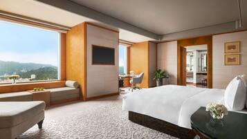Presidential Suite | 1 bedroom, premium bedding, down comforters, Select Comfort beds