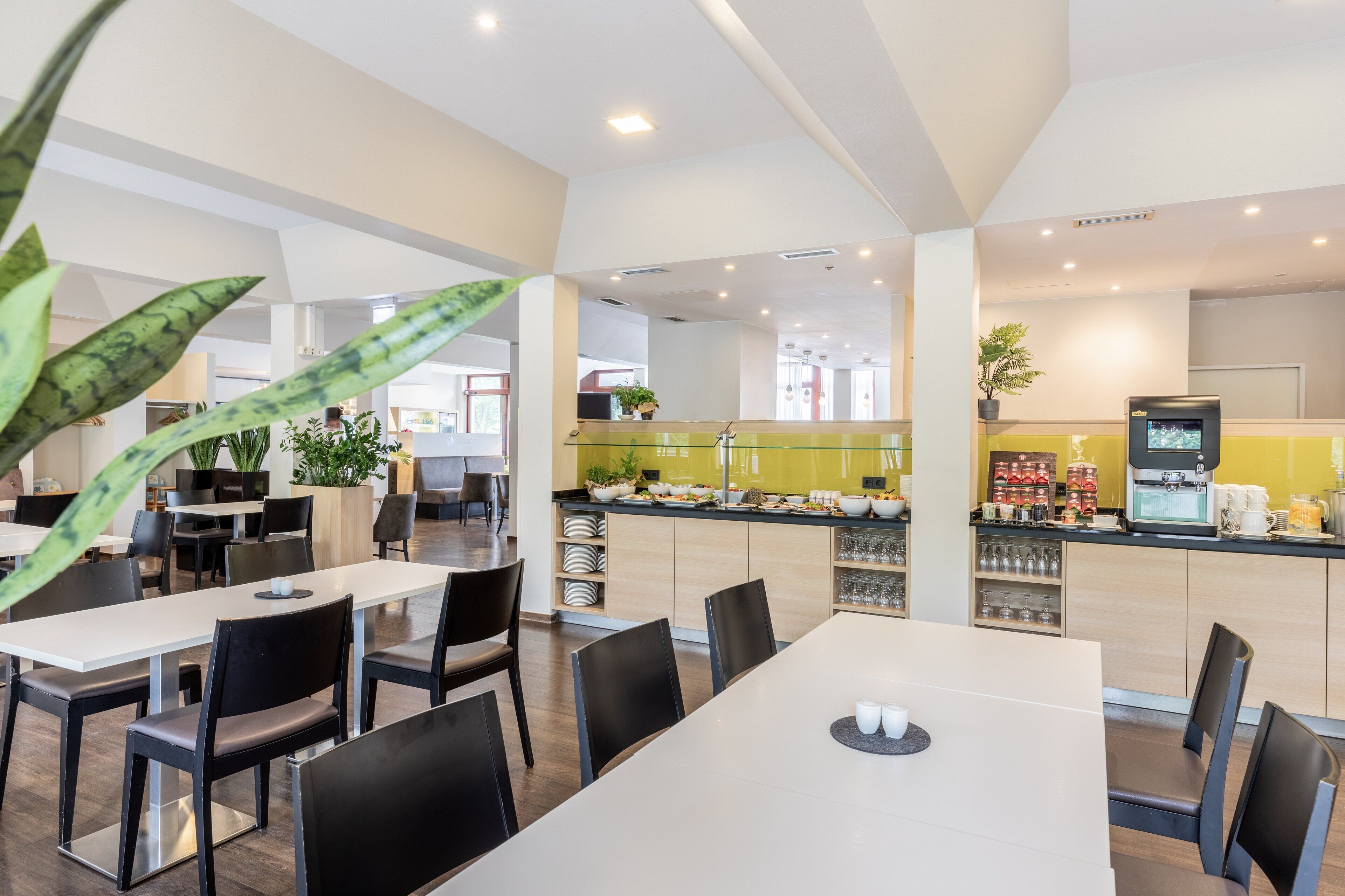 Petit déjeuner (19 EUR par personne)