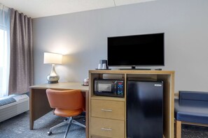 1 bedroom, pillowtop beds, in-room safe, desk