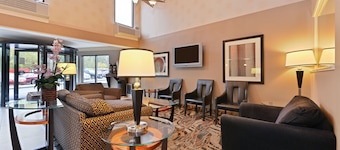 Comfort Inn & Suites Alexandria West