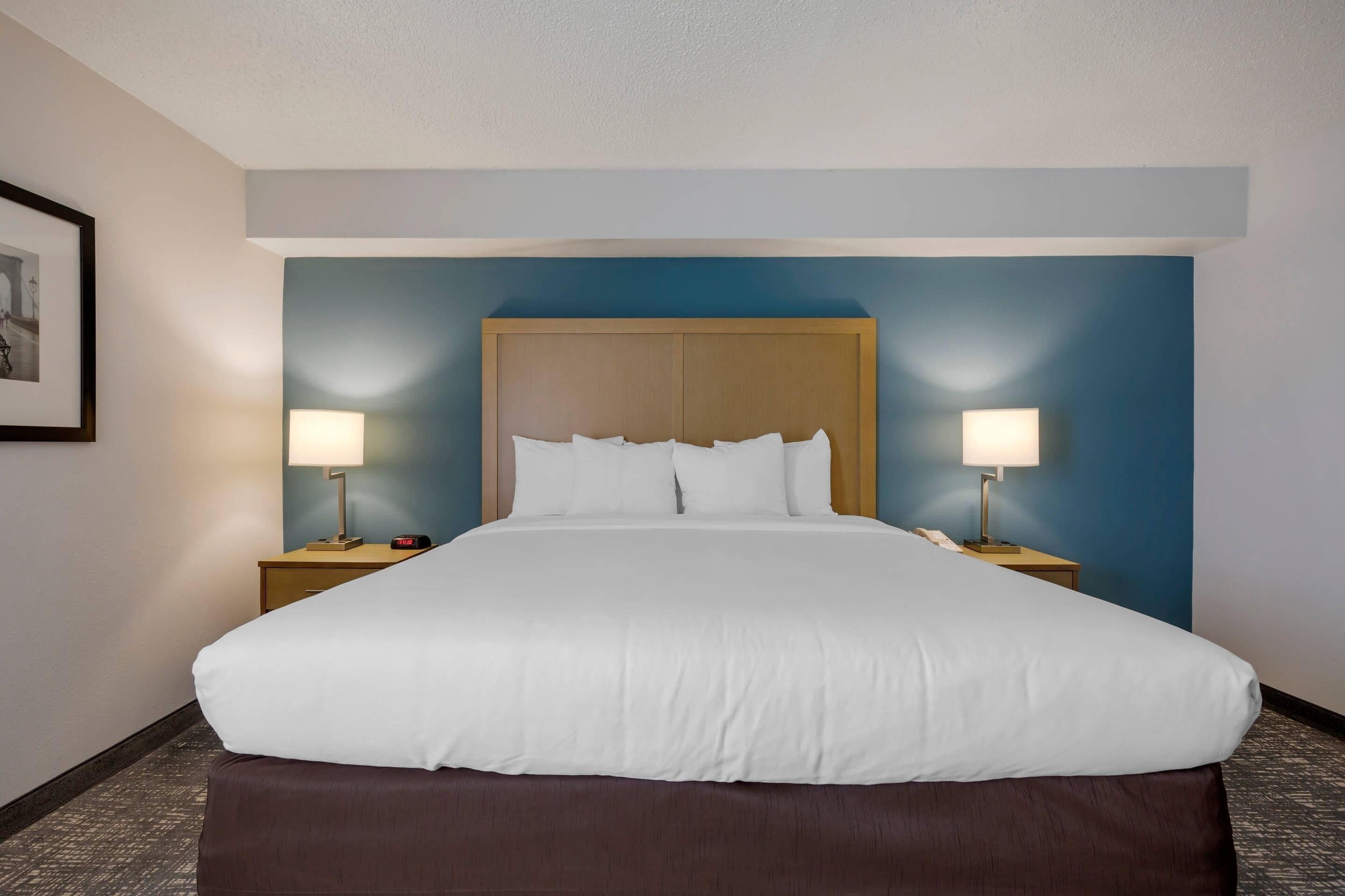 Surmatelas, coffres-forts dans les chambres, bureau