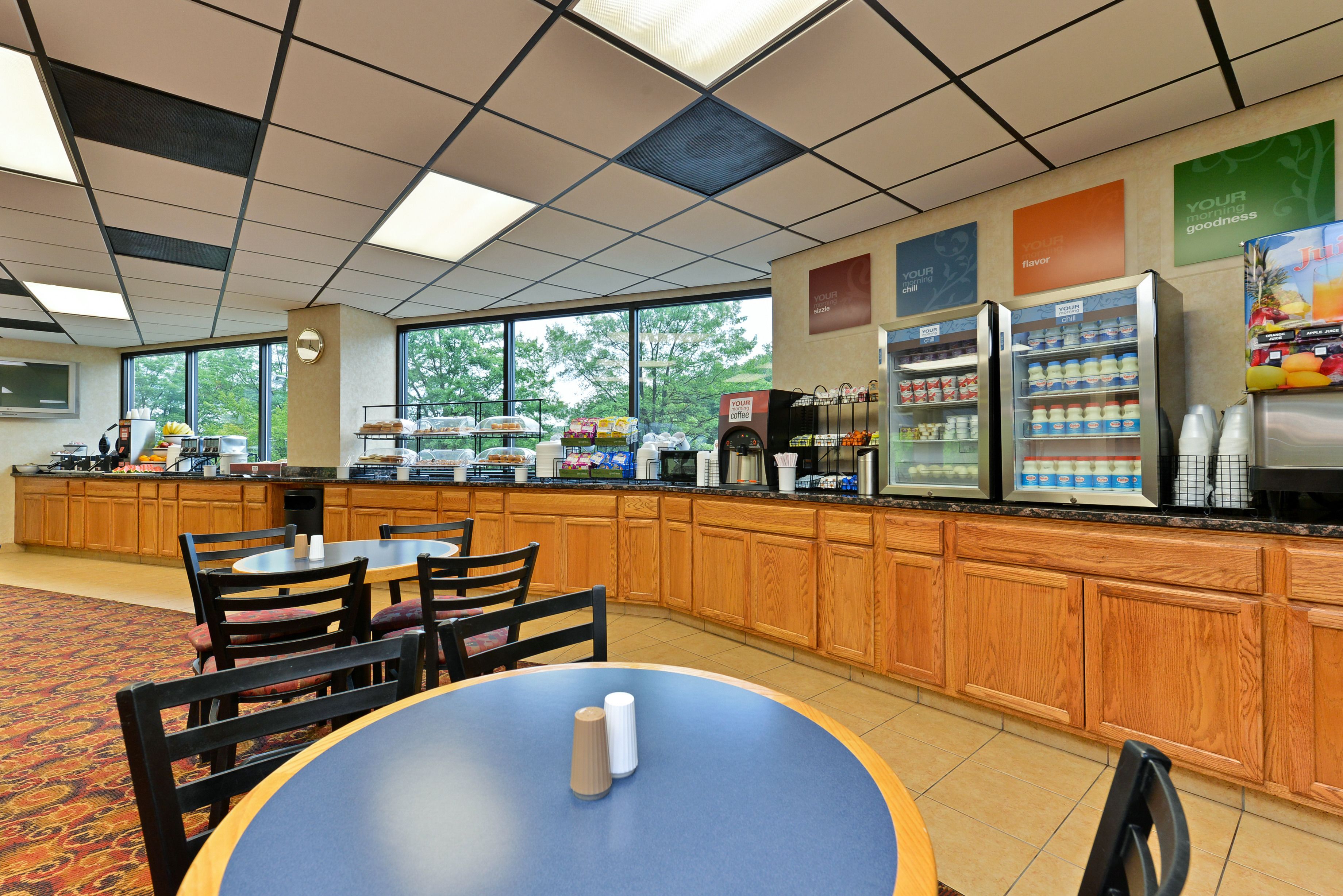 free daily full breakfast