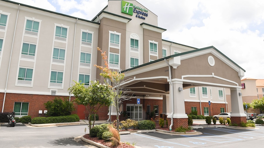 Holiday Inn Express & Suites Valdosta West - Mall Area, an IHG Hotel