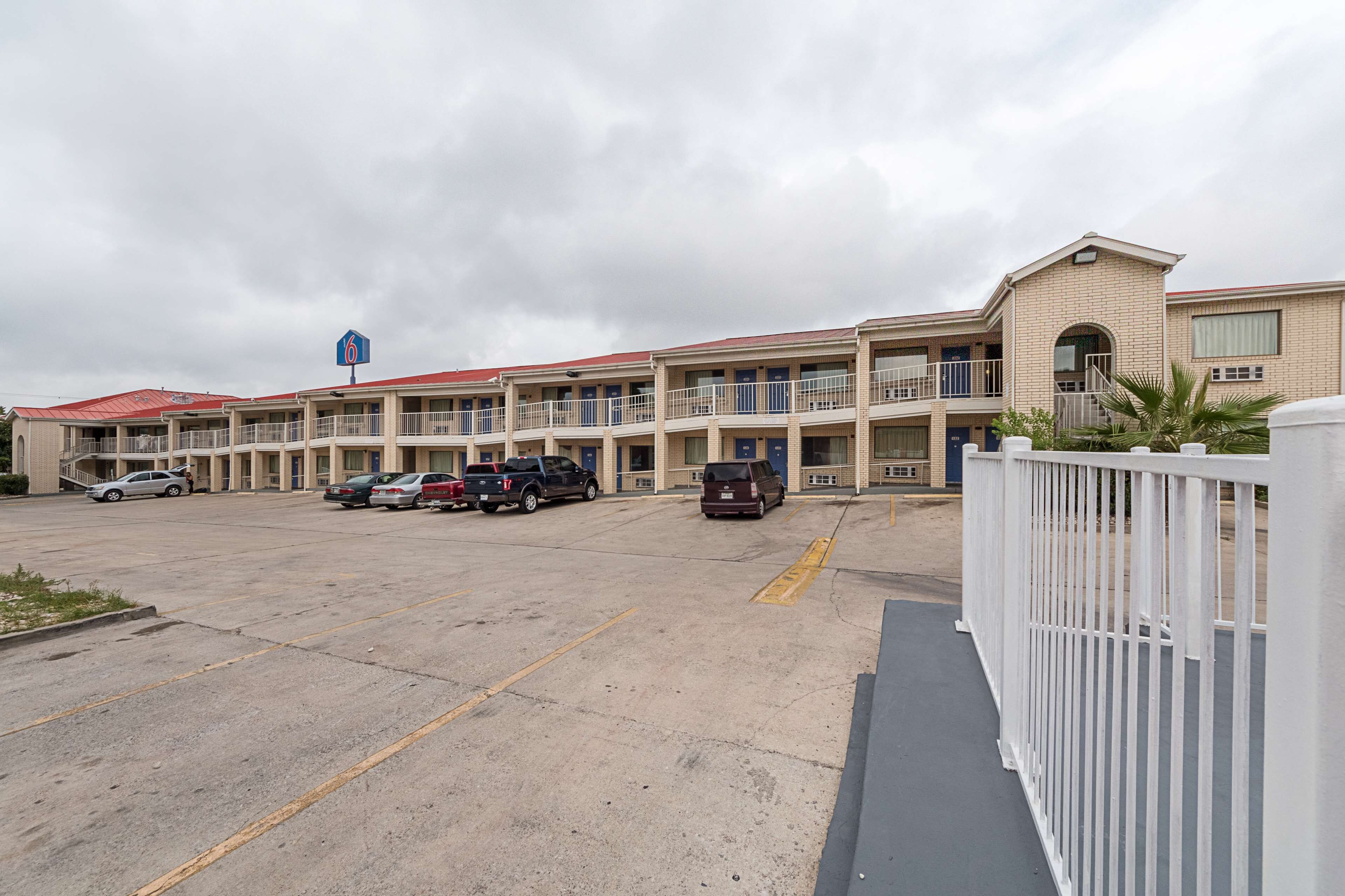 Photo - Motel 6-San Antonio, TX - Fiesta Trails